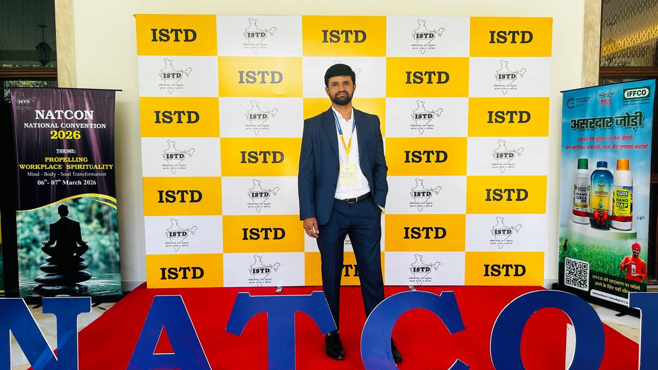 DrillBit representative at ISTD NATCON 2026 backdrop